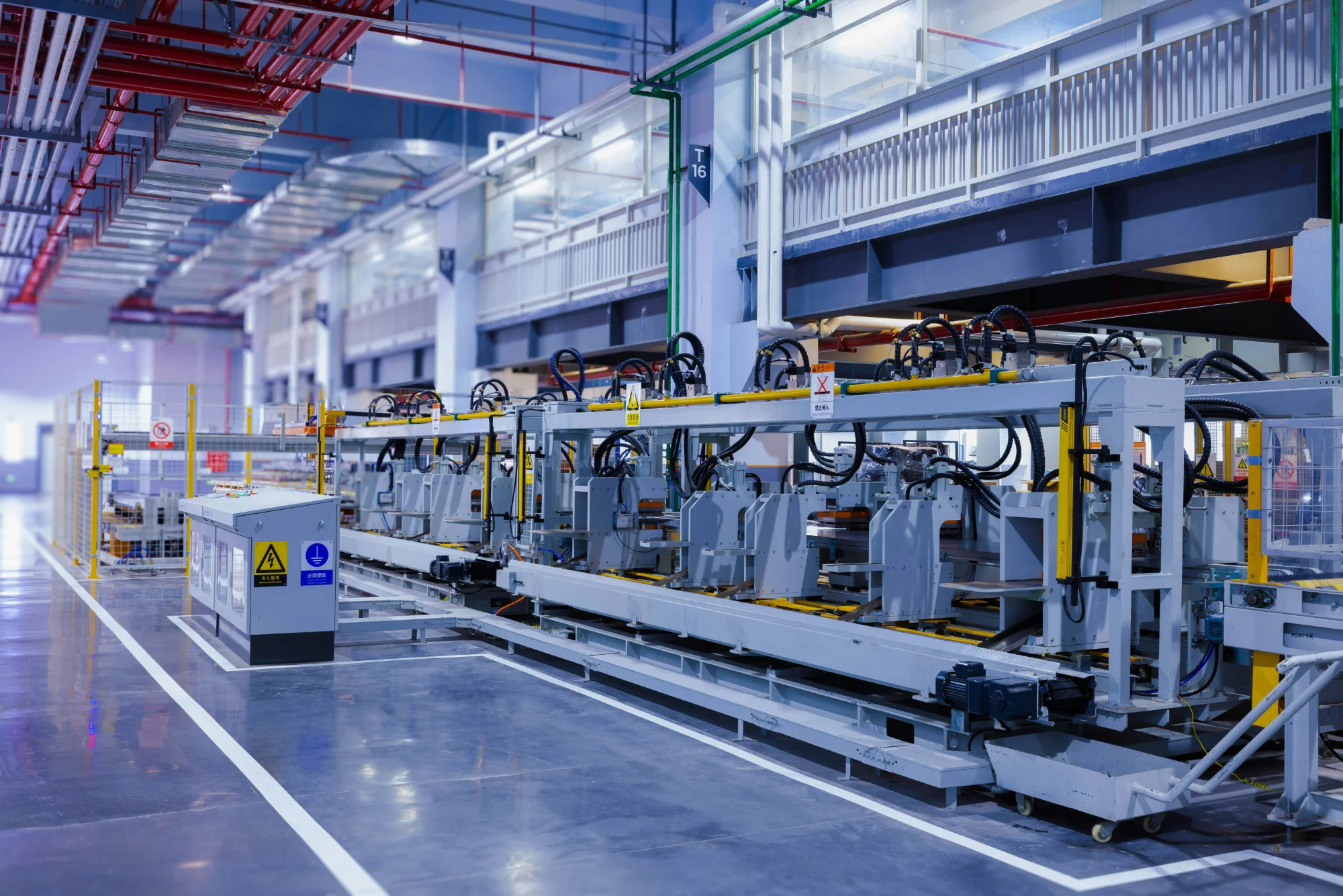 Beyond Dashboards: Implementing Decision Intelligence for Manufacturing Operations